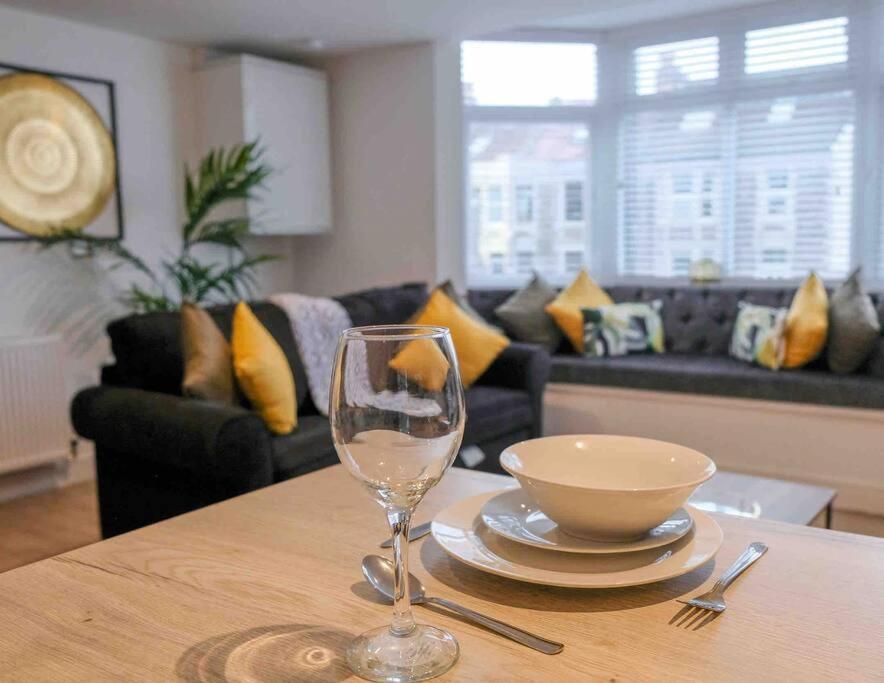 Garden Of Eden 1 Bedroom Flat In Fishponds Бристоль